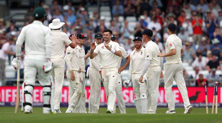 England vs Pakistan 2nd Test Day 1 at Headingley: England 106/2, trail by 68